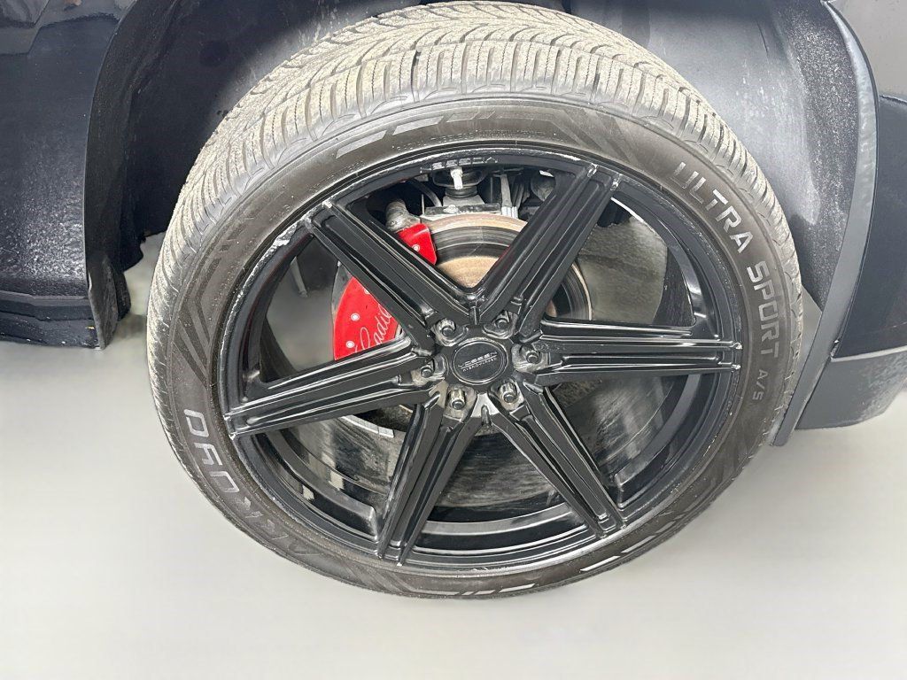 Used 2019 Cadillac Escalade Premium Luxury w/ Escalade Sport Edition RWD image 29