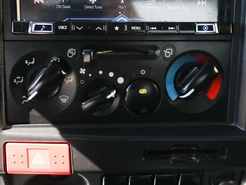 Used 2024 Isuzu NPR RWD image 26