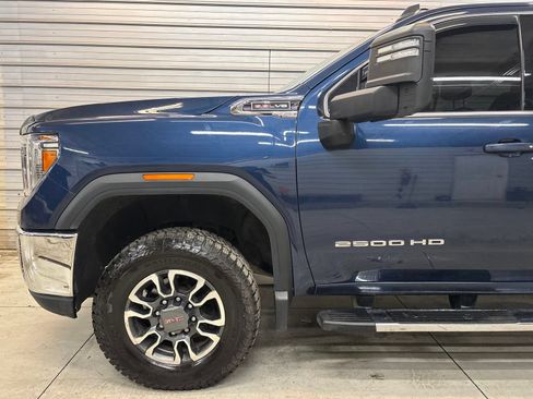 Used 2021 GMC Sierra 2500 SLE w/ SLE Value Package; AWD/4WD image 4