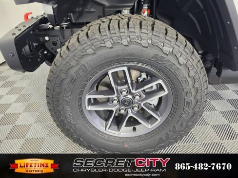 New 2026 Jeep Gladiator Mojave AWD/4WD image 9