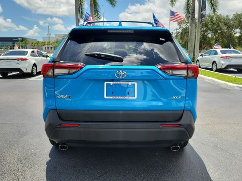Used 2021 Toyota RAV4 XLE FWD image 10