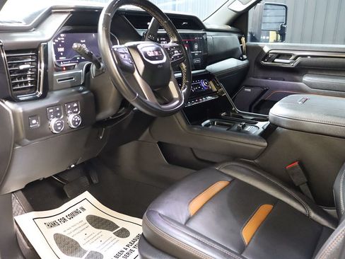 Used 2025 GMC Sierra 2500 AT4 w/ AT4 Preferred Package AWD/4WD image 53