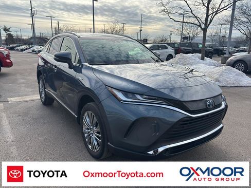 Used 2021 Toyota Venza Limited image 1