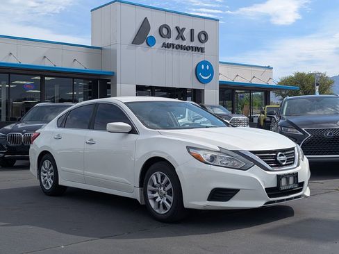 Used 2017 Nissan Altima 2.5 S w/ Power Driver Seat Package FWD image 1