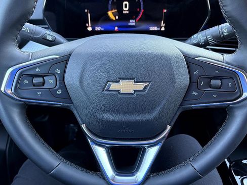 Used 2025 Chevrolet Trax LT w/ Driver Confidence Package image 19