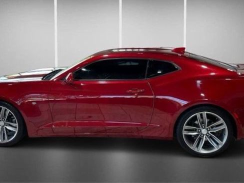 Used 2018 Chevrolet Camaro LT RWD image 14