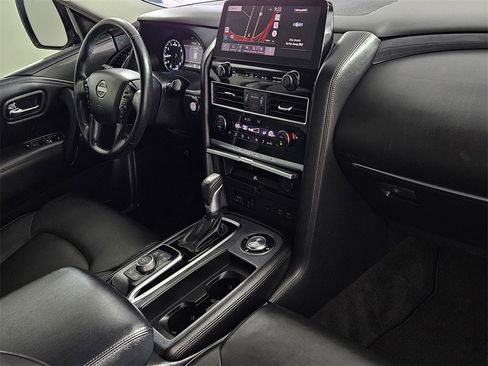 Used 2021 Nissan Armada SV w/ SV Appearance Package image 31