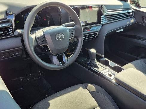 Used 2026 Toyota Camry LE image 3