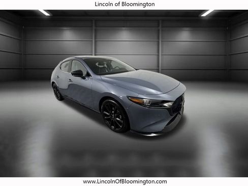 Used 2024 MAZDA MAZDA3 Hatchback w/Premium Plus Pkg image 9