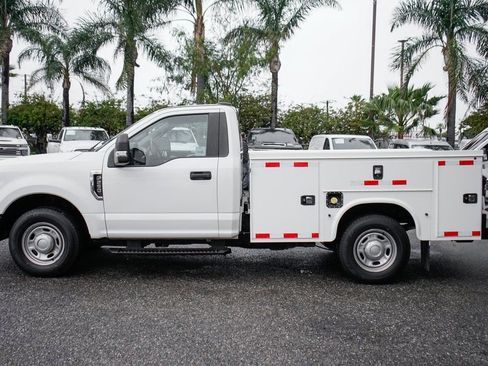 Used 2022 Ford F250 XL w/ Power Equipment Group image 5