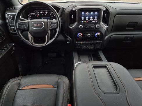 Used 2022 GMC Sierra 2500 AT4 w/ AT4 Preferred Package image 16