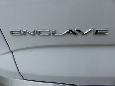 Used 2022 Buick Enclave Premium w/ Surround and Sites Package FWD image 9