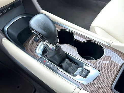 Used 2024 Chevrolet Malibu LT FWD image 29