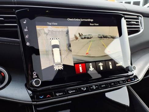 New 2026 Jeep Grand Wagoneer L Limited AWD/4WD image 27