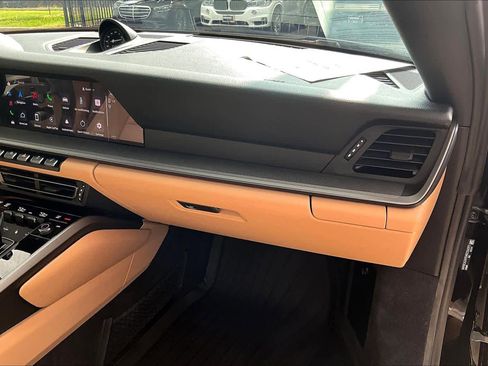 Used 2022 Porsche 911 Carrera image 17