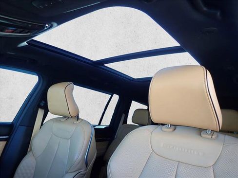 Used 2025 Jeep Grand Cherokee L Summit w/ Obsidian Package image 15