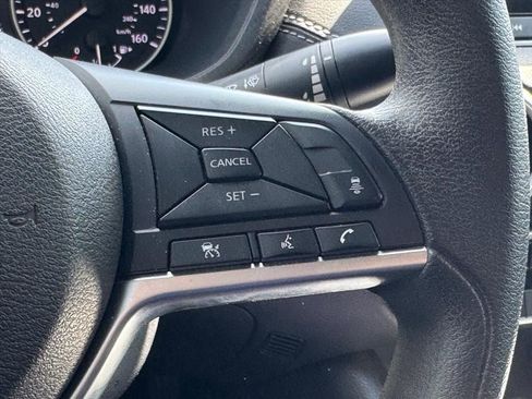 Used 2025 Nissan Sentra SV image 17