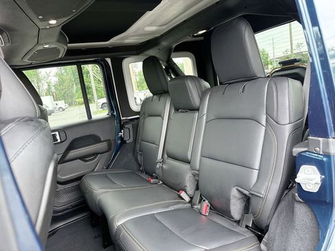 Used 2025 Jeep Wrangler Unlimited Sahara w/ Safety Group AWD/4WD image 26