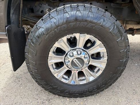 Used 2019 Ford F250 XLT w/ XLT Premium Package AWD/4WD image 31