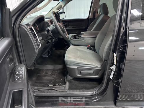 Used 2016 RAM 1500 Express w/ Black Ram 1500 Express Group AWD/4WD image 31