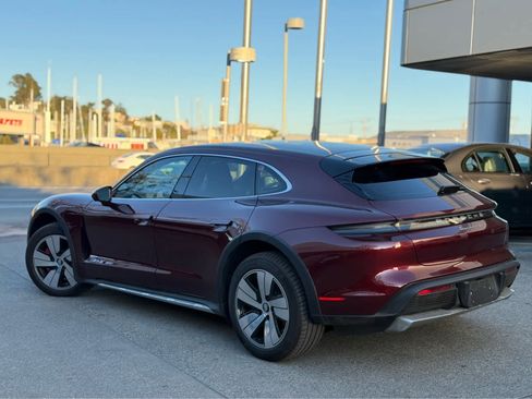 Used 2023 Porsche Taycan 4S w/ Technology Package image 6