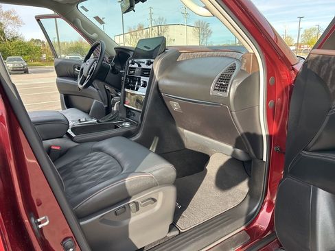 Certified 2024 Nissan Armada Platinum w/ Captain's Chairs Package image 34