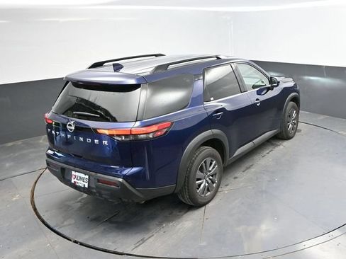 Used 2025 Nissan Pathfinder SV FWD image 35