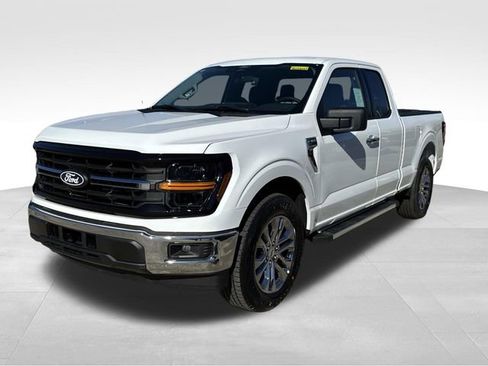 New 2026 Ford F150 XLT w/ XLT Chrome Appearance Package RWD image 3