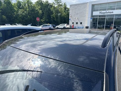 Used 2021 Volkswagen Tiguan S FWD image 9