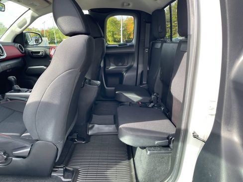 Used 2022 Toyota Tacoma SR5 image 26