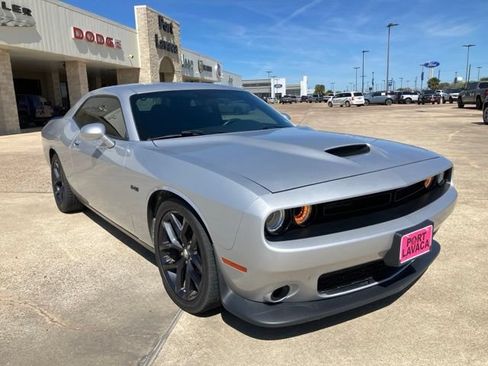 Used 2023 Dodge Challenger R/T w/ Blacktop Package RWD image 9