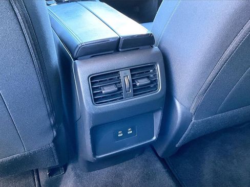 Used 2024 Nissan Rogue SV image 28