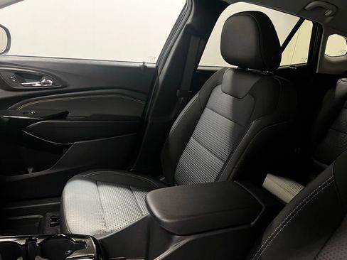 New 2026 Chevrolet Trax LT w/ Midnight Edition image 19