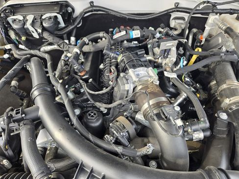 Used 2024 Ford Bronco Wildtrak image 31