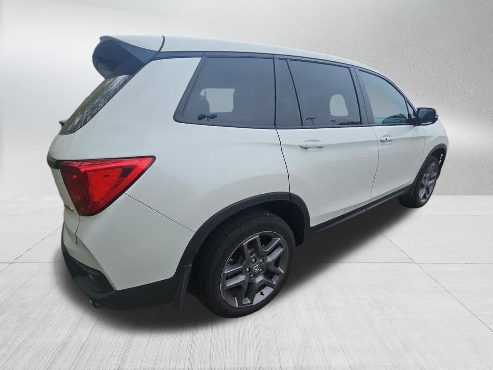Used 2023 Honda Passport EX-L image 4
