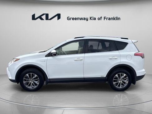 Used 2016 Toyota RAV4 XLE AWD/4WD image 4