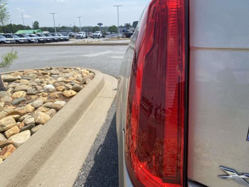 Used 2013 Cadillac XTS Luxury w/ Driver Awareness Package FWD image 11