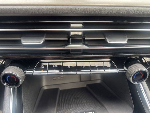 New 2026 Chevrolet Traverse LT w/ Sun and Wheel Package image 29