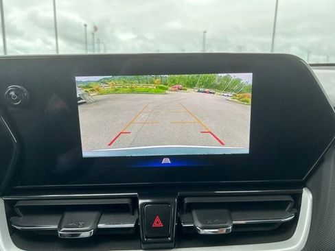 Used 2024 Chevrolet TrailBlazer LT AWD/4WD image 28