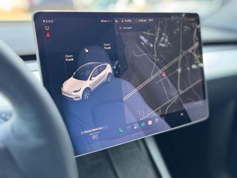 Used 2021 Tesla Model Y Long Range AWD/4WD image 15