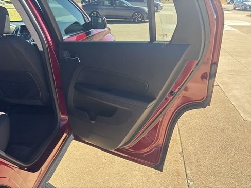 Used 2016 GMC Terrain SLE image 17