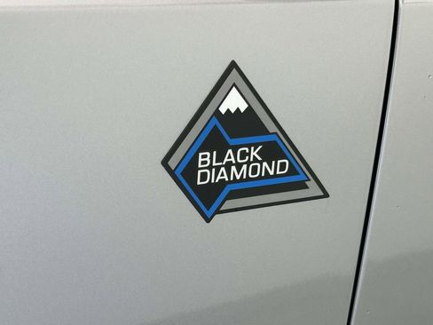 Used 2024 Ford Bronco Black Diamond AWD/4WD image 10