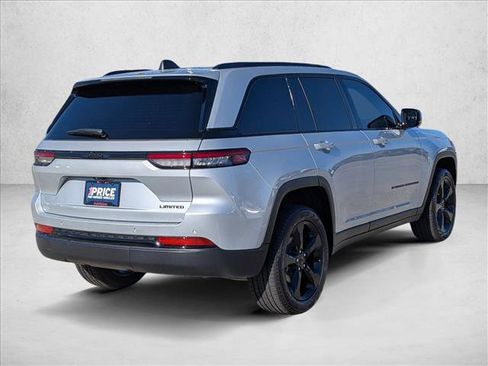 Used 2024 Jeep Grand Cherokee Limited w/ Black Appearance Package image 5