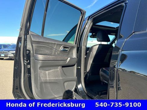Certified 2025 Honda Ridgeline Black Edition image 25