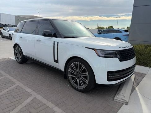 Used 2024 Land Rover Range Rover Long Wheelbase SE AWD/4WD image 4