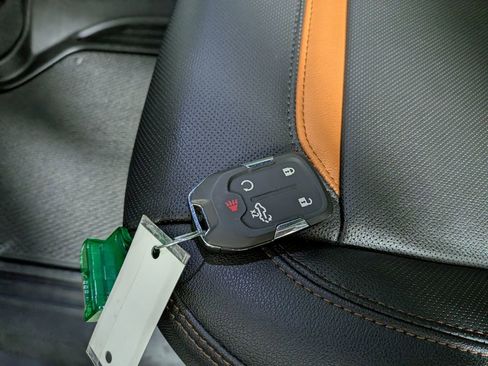 Used 2021 GMC Sierra 1500 AT4 w/ Technology Package image 33