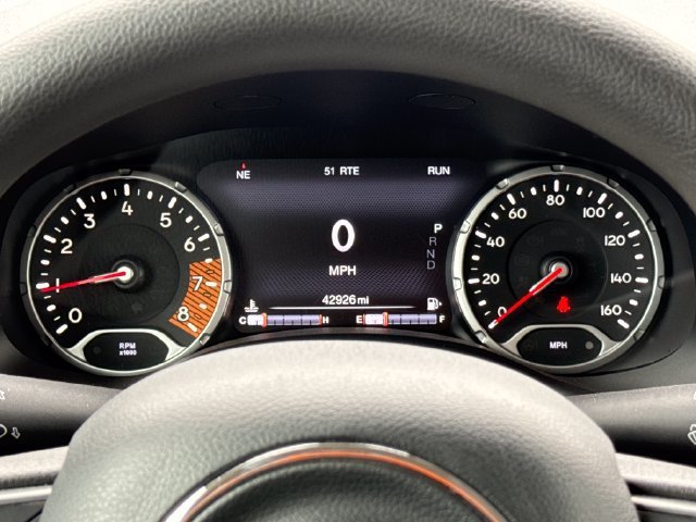 Used 2023 Jeep Renegade Latitude AWD/4WD image 14