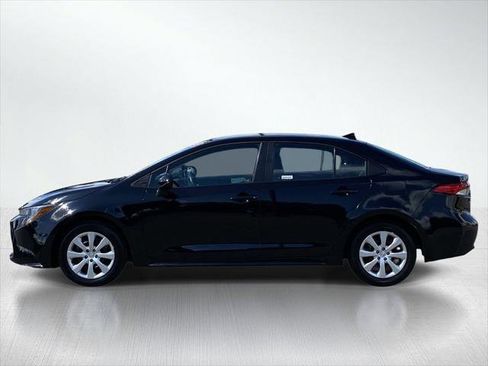 Certified 2025 Toyota Corolla LE FWD image 2