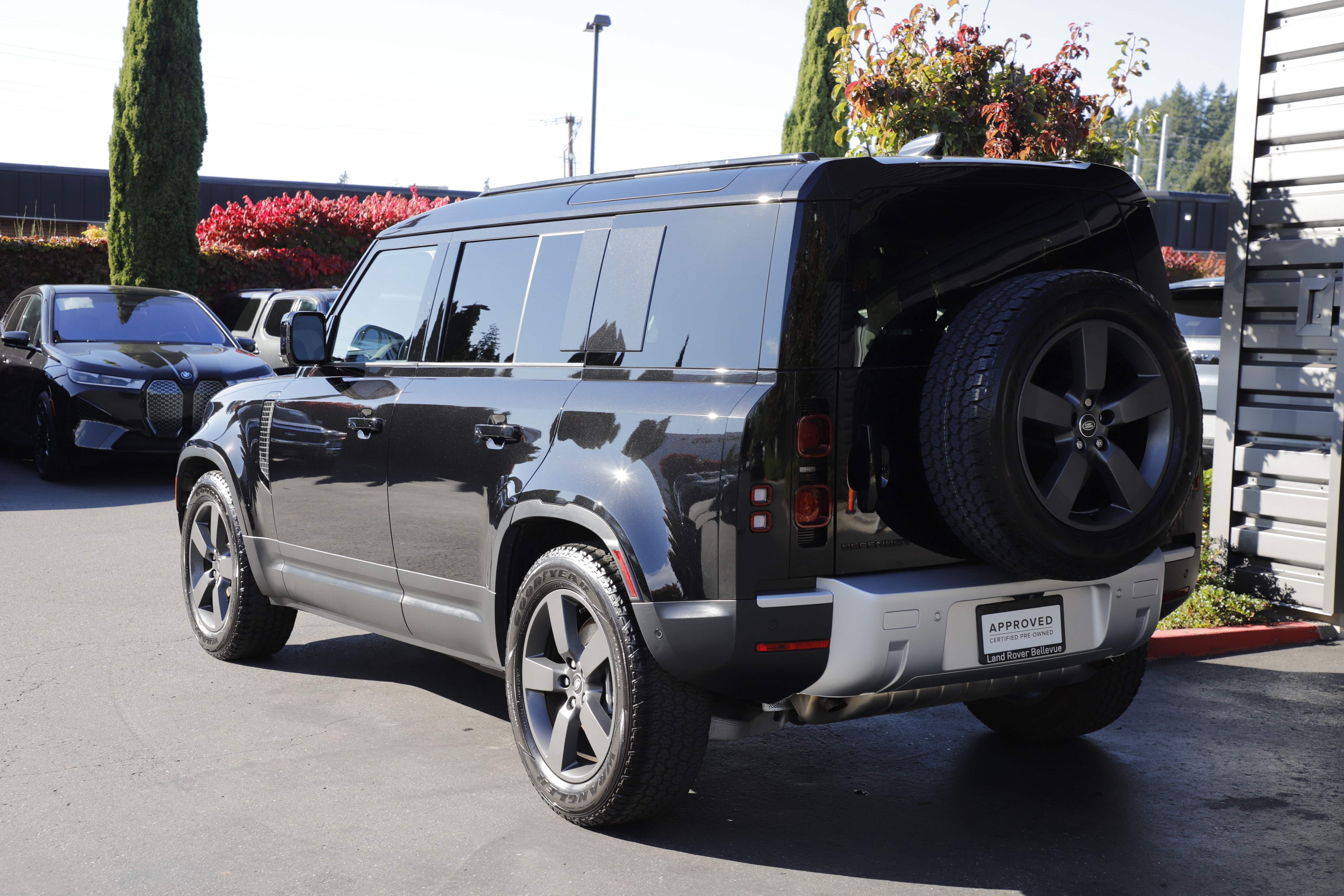 Used 2025 Land Rover Defender 110 S AWD/4WD image 6