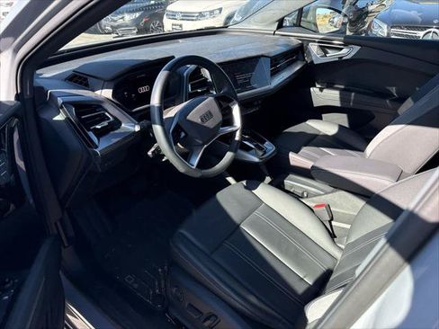 Used 2024 Audi Q4 e-tron Premium Plus AWD/4WD image 5